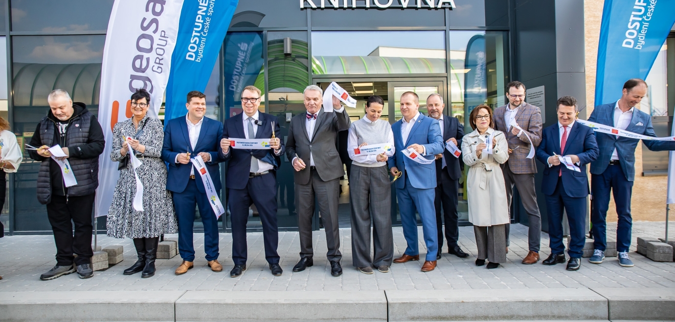 Polyfunkční budova Černý Most na Praze 14 je dokončena